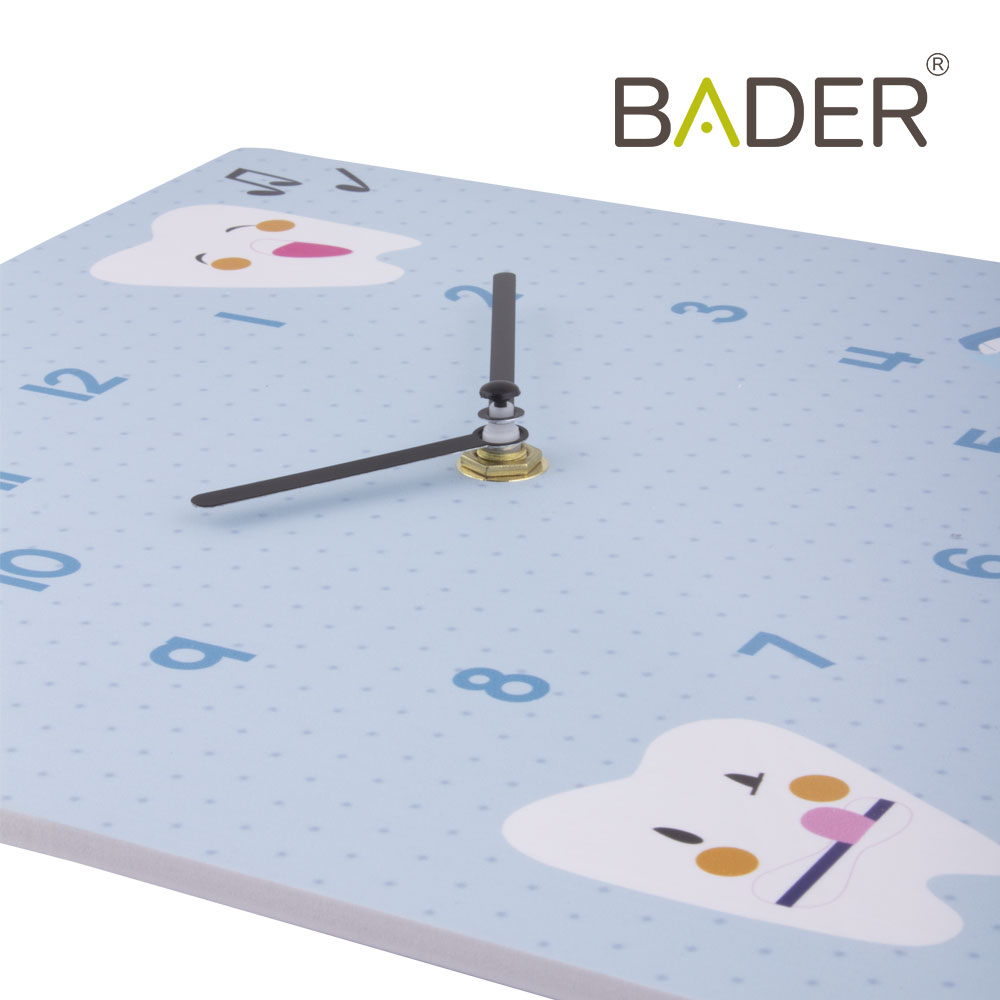 RELOJ DE PARED CUADRADO