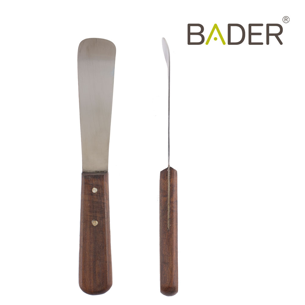 ESPÁTULA PARA YESO MANGO MADERA 24CM.